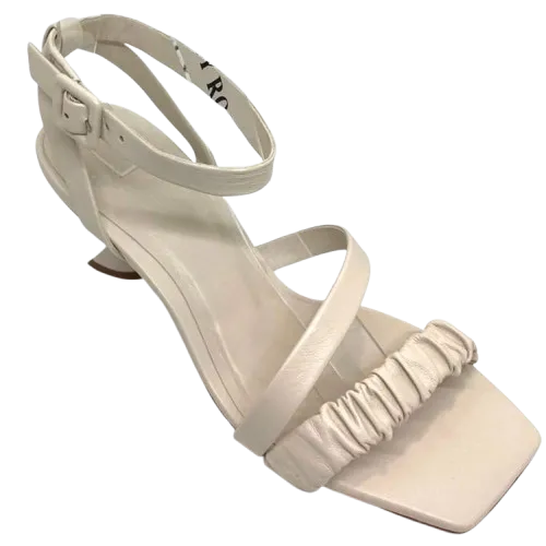 Carrano  -  Pinto Bone