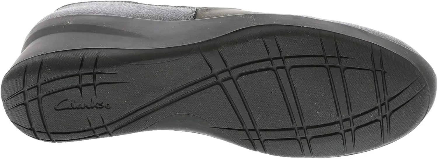 Clarks Women's Suttyn Walk Loafer