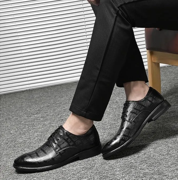 Classic Men's Leather Dress Shoes Business Casual Formal Lace-up Oxfords Shoes Modern Comfort Pointed Toe Derby Shoes for Men