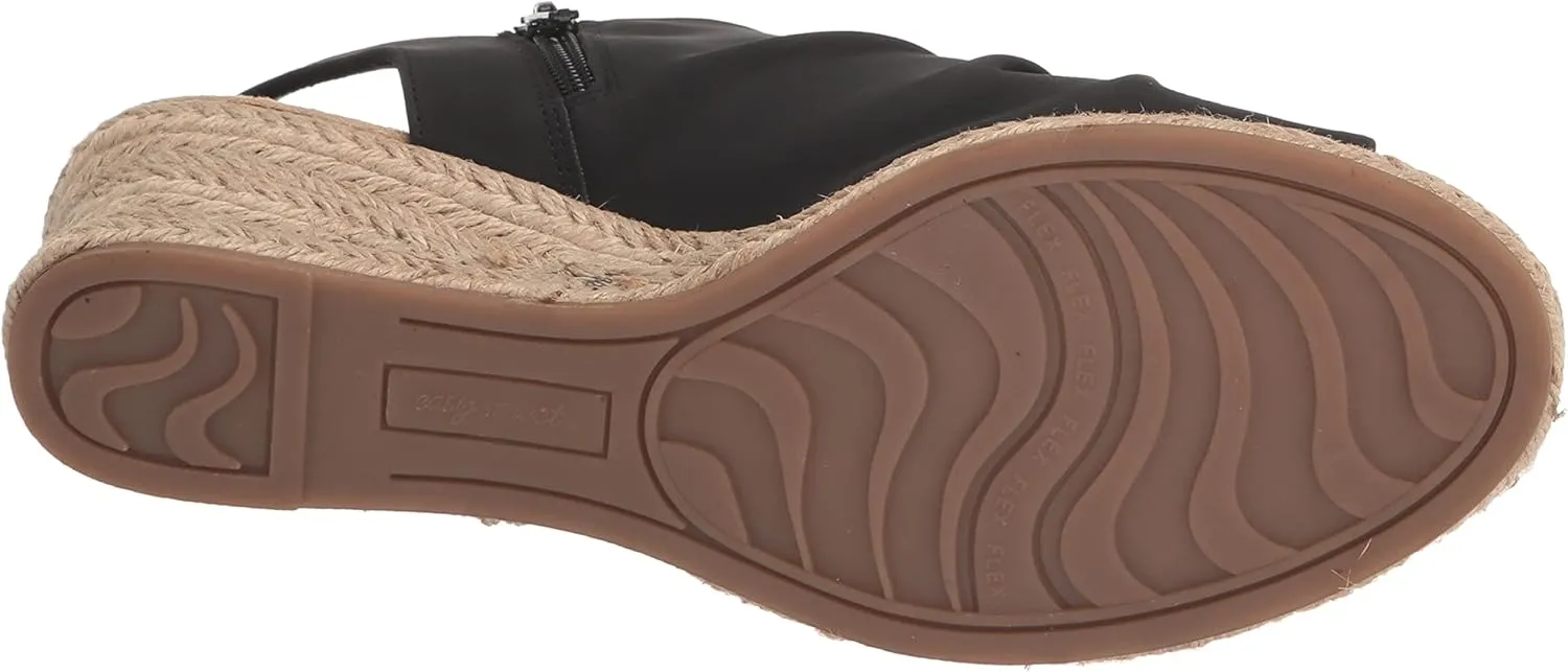 Easy Street Women's Teje Sandal