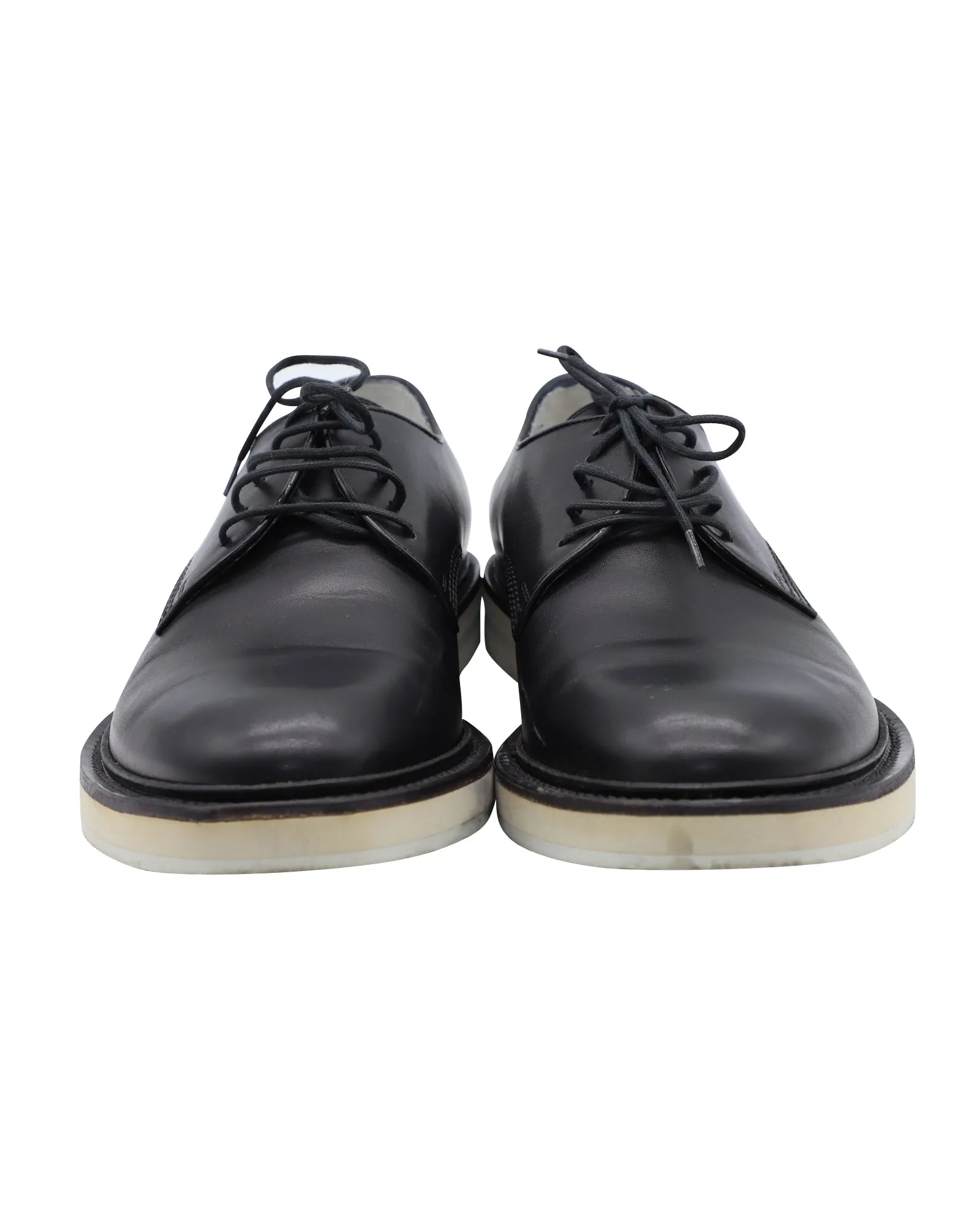 Gucci Lace-Up Derby Shoes in Black Leather