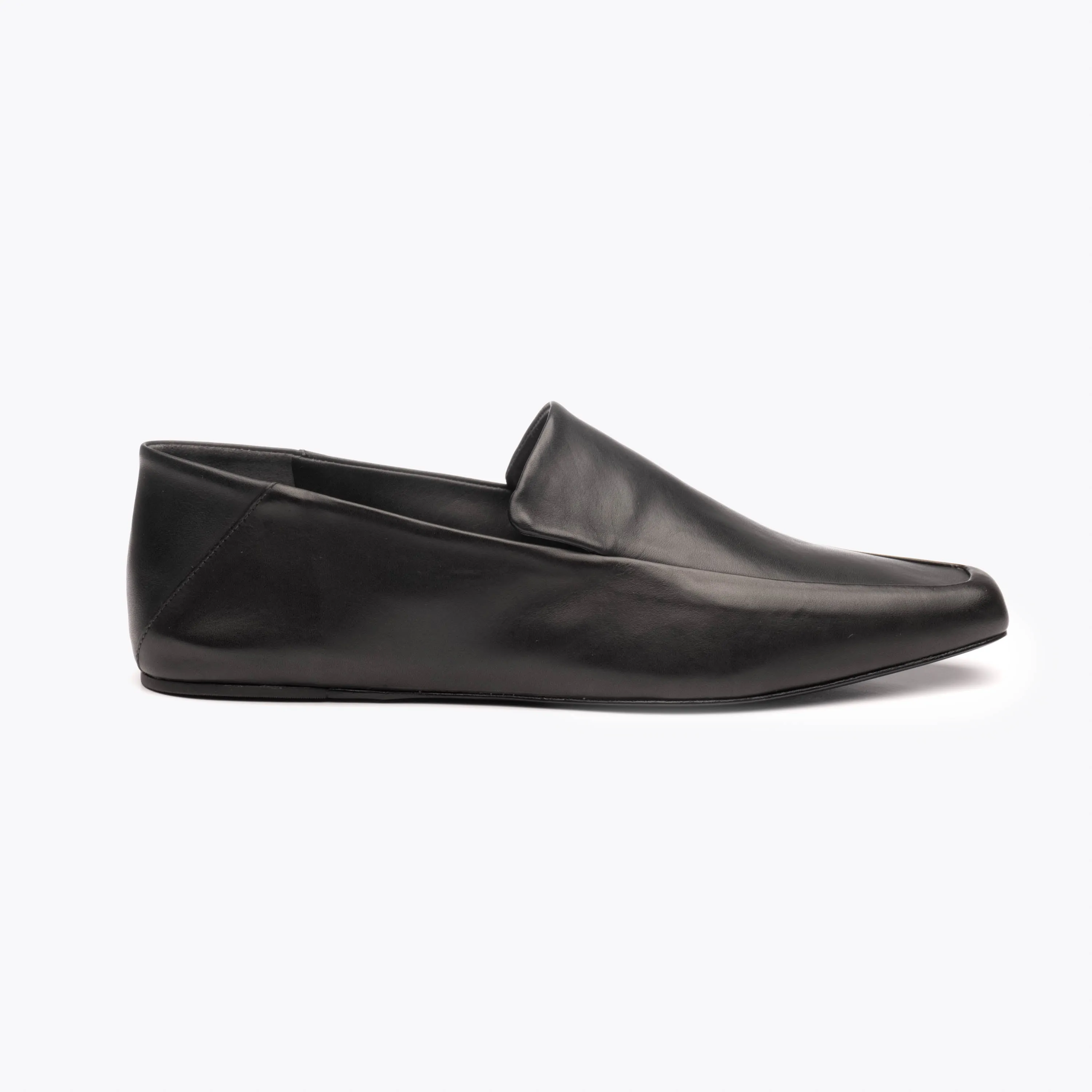 GY LOAFER in black