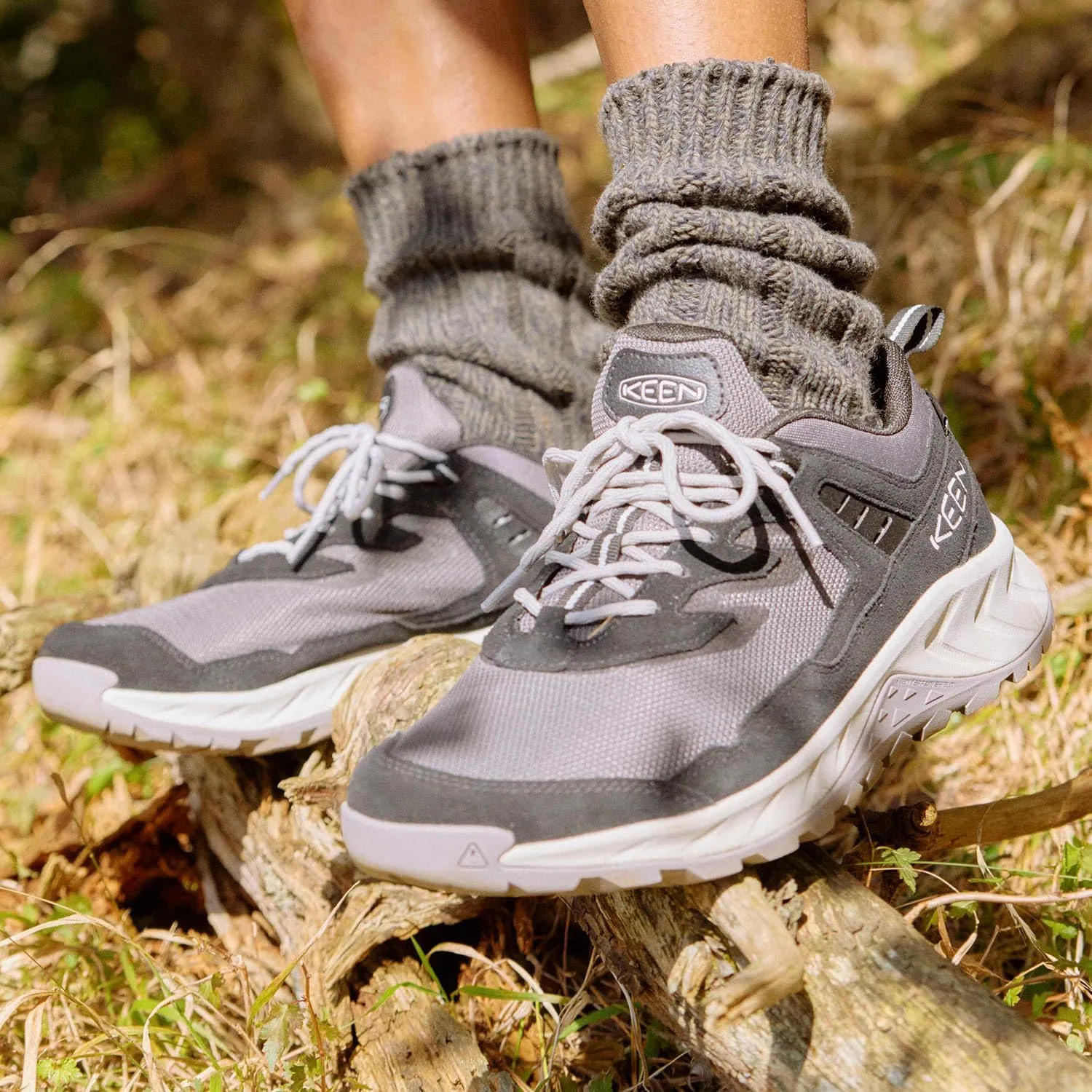 KEEN Men's Hightrail Low Height Durable Lightweight Breathable Leather Waterproof Hiking Shoes