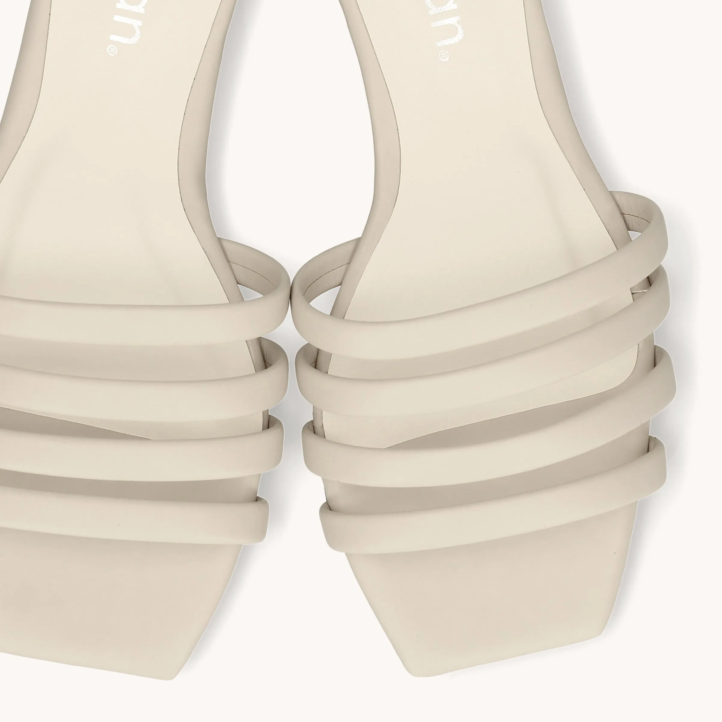 Limited special price 2,990 yen: 2023SS: Multiple Strap Flat Mules (1238) Ivory