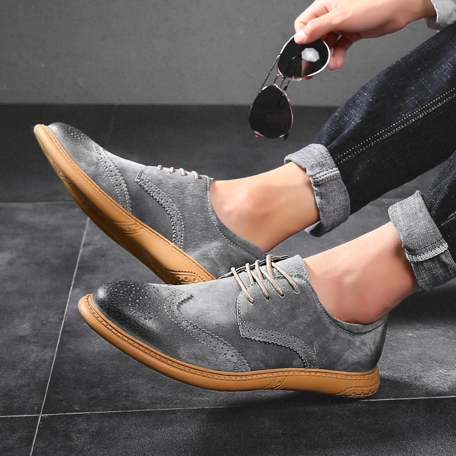 Men's Oxfords Suede Low Heel Fashion Classic Round-Toe Lace Up Wing Tips Business Dress Leather Derby Shoes Casual Comfortable Formal Work Wedding Shoes for Men