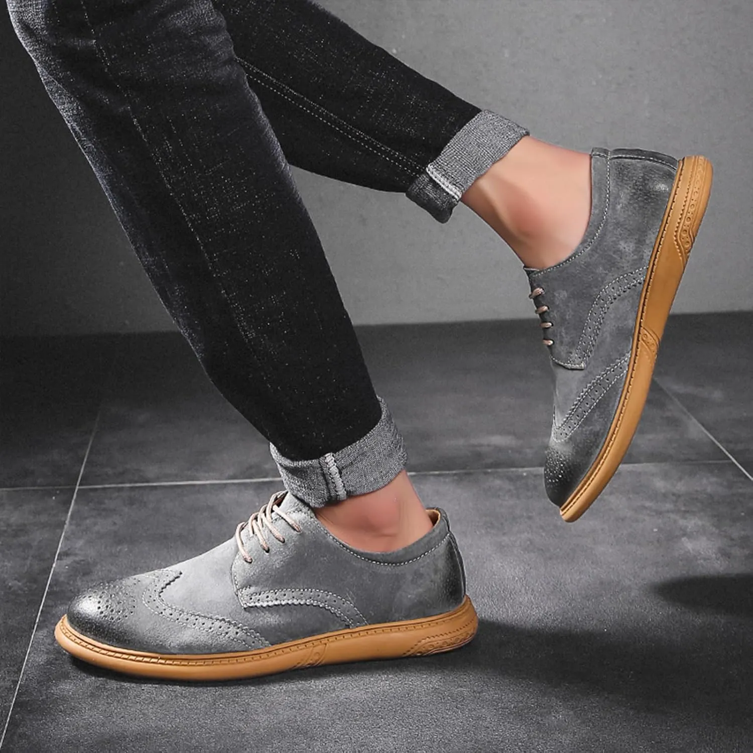 Men's Oxfords Suede Low Heel Fashion Classic Round-Toe Lace Up Wing Tips Business Dress Leather Derby Shoes Casual Comfortable Formal Work Wedding Shoes for Men