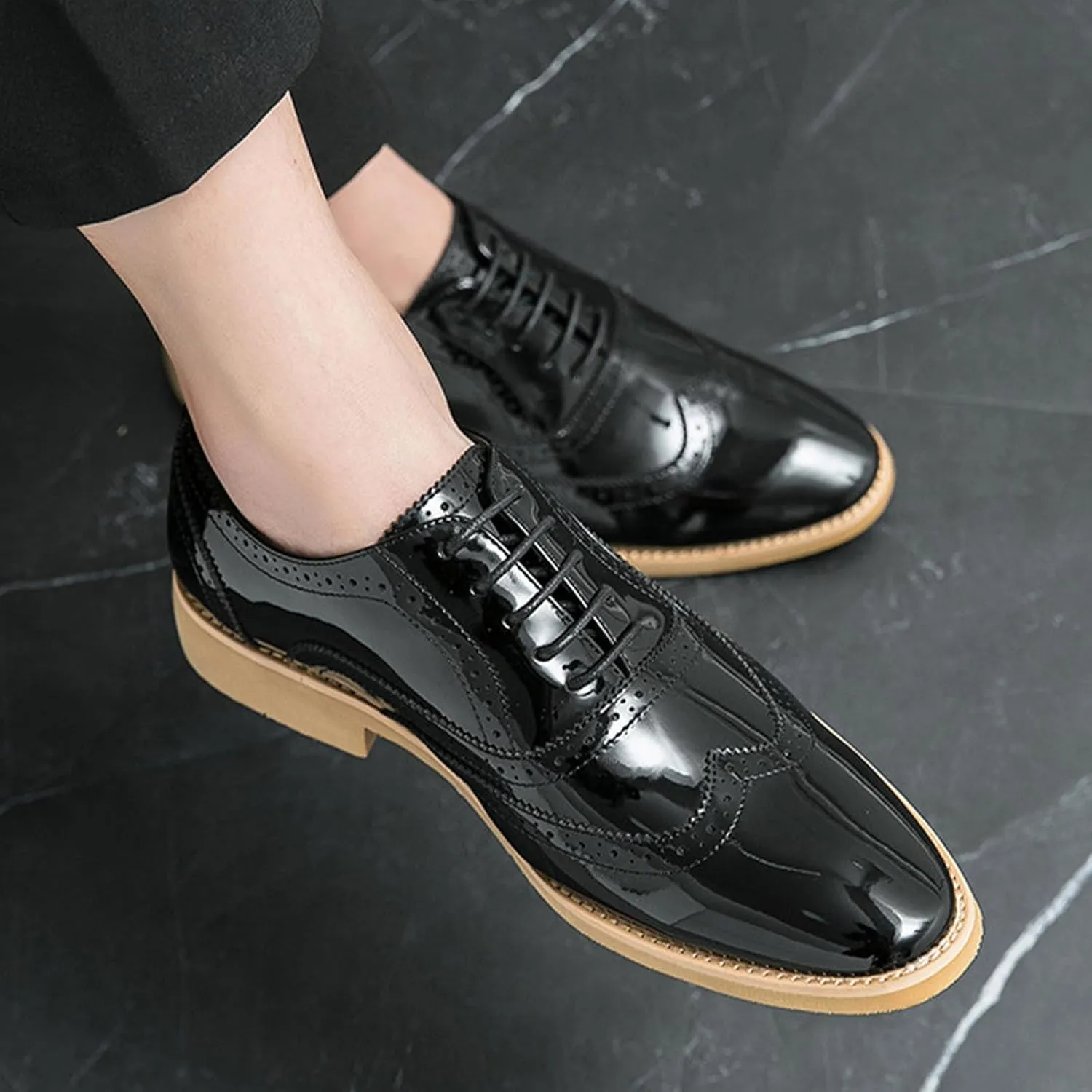 Men's Patent Leather Brogue Low Heel Oxfords Fashion Classic Round-Toe Lace Up Wing Tips Carved Business Dress Derby Shoes Casual Comfortable Formal Work Wedding Shoes