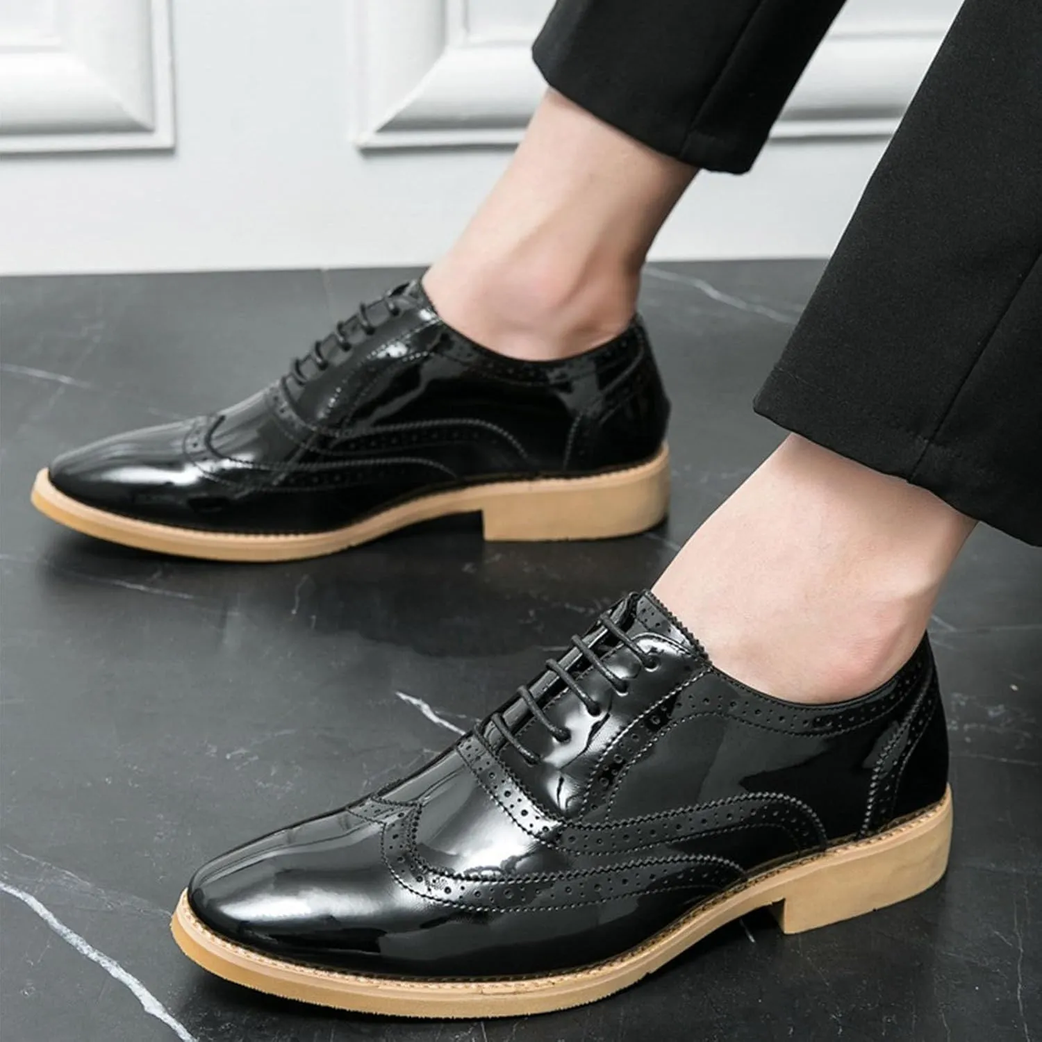 Men's Patent Leather Brogue Low Heel Oxfords Fashion Classic Round-Toe Lace Up Wing Tips Carved Business Dress Derby Shoes Casual Comfortable Formal Work Wedding Shoes