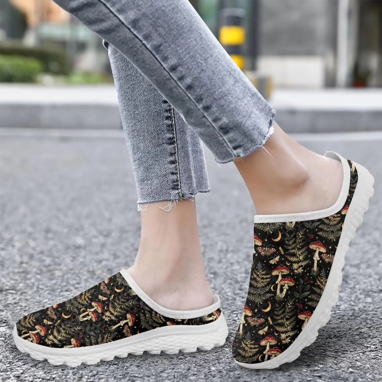 Novelty Mushrooms Women's Slip On Mule Sneakers Anti-Slip Walking Shoes with Elastic Thick Sole for Outdoor Indoor
