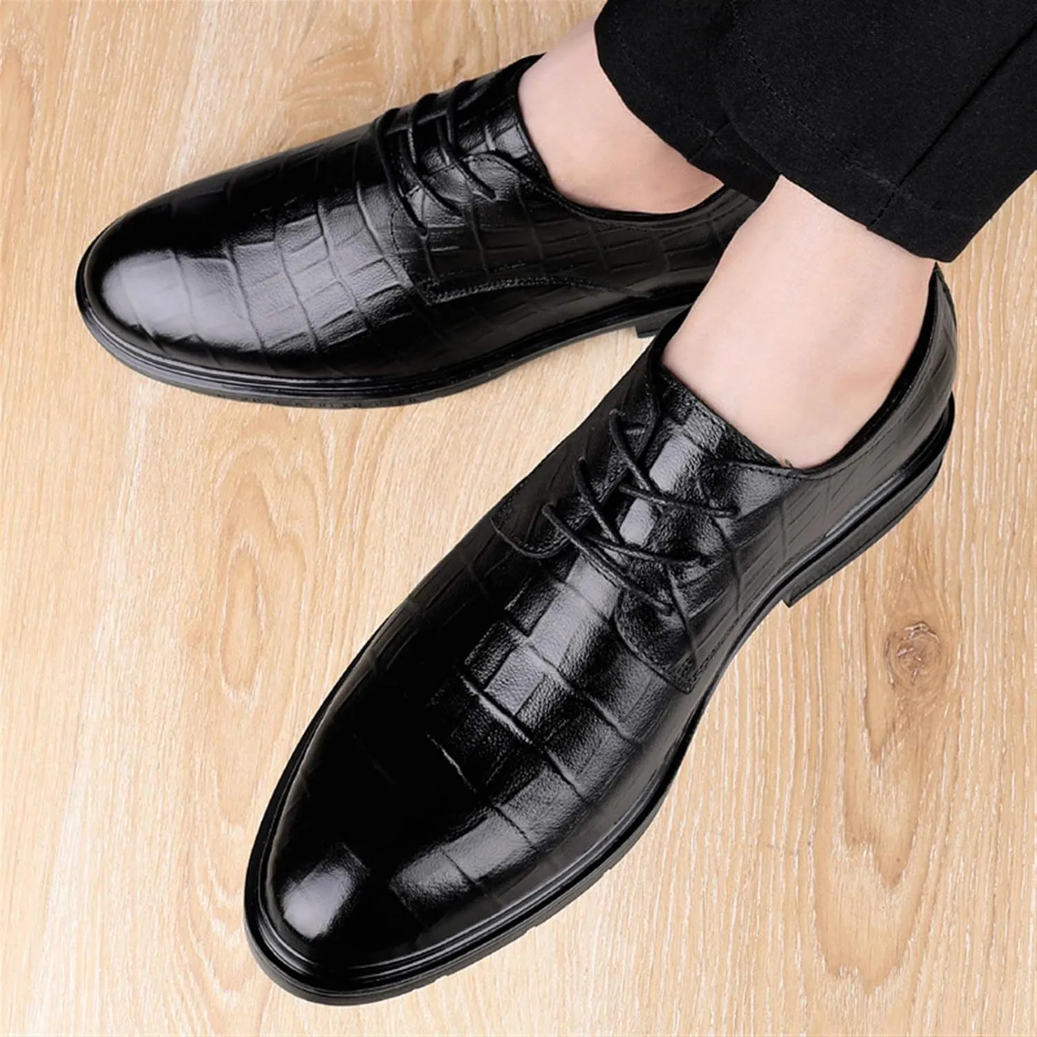 Single Season Oxford Dress Shoes for Men Lace Up Plaid Round Toe Derby Shoes Leather Anti-Slip Block Heel Low Top Business Very Popular Among Young People
