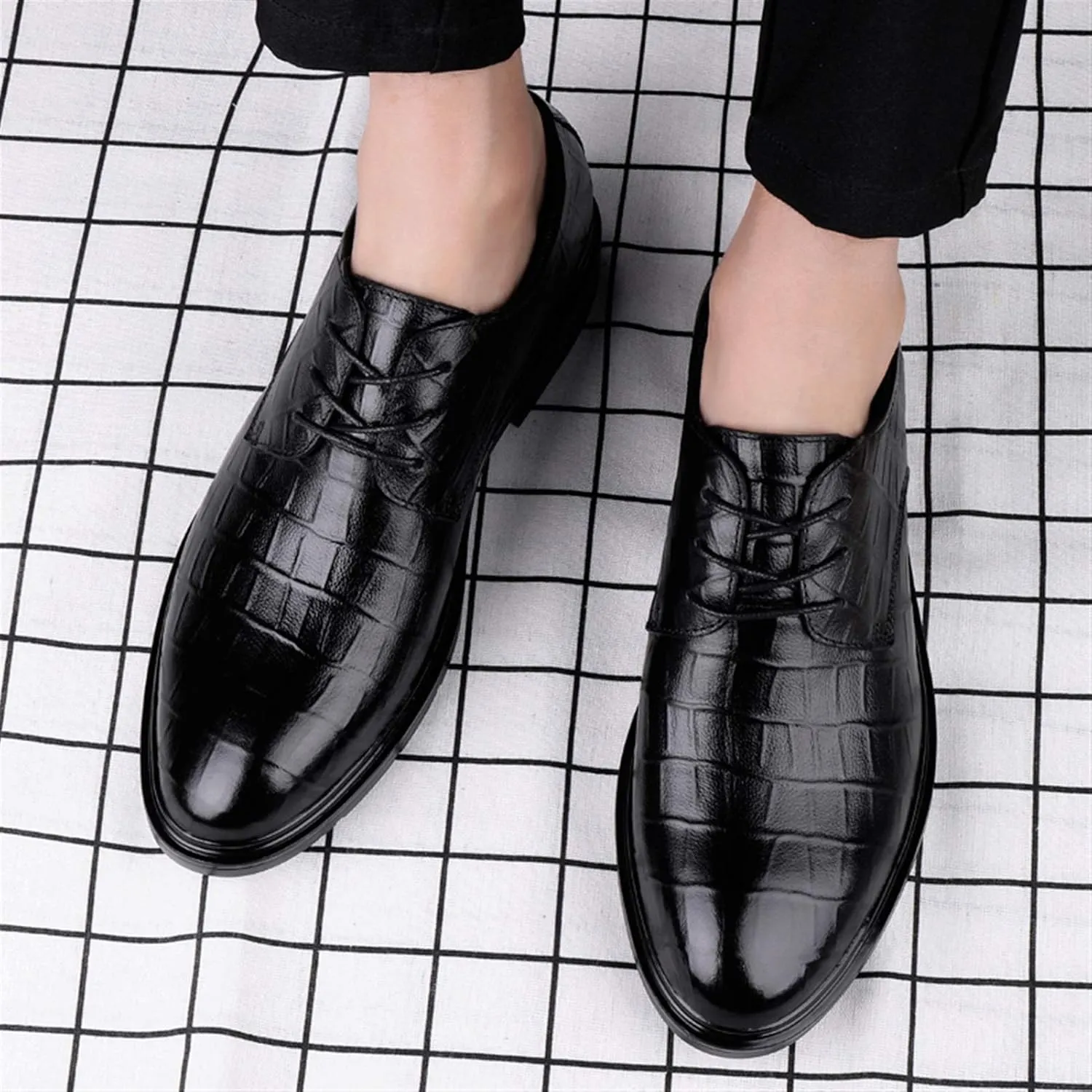 Single Season Oxford Dress Shoes for Men Lace Up Plaid Round Toe Derby Shoes Leather Anti-Slip Block Heel Low Top Business Very Popular Among Young People