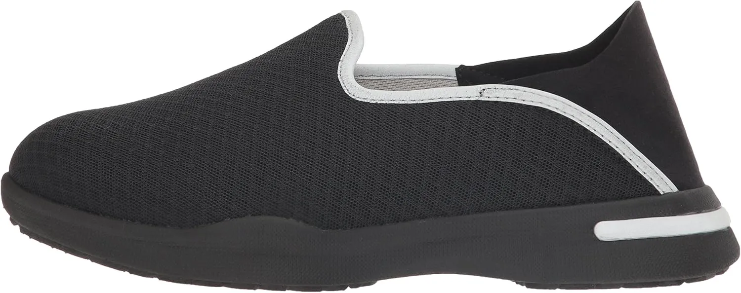 SoftWalk Women's Simba Flat