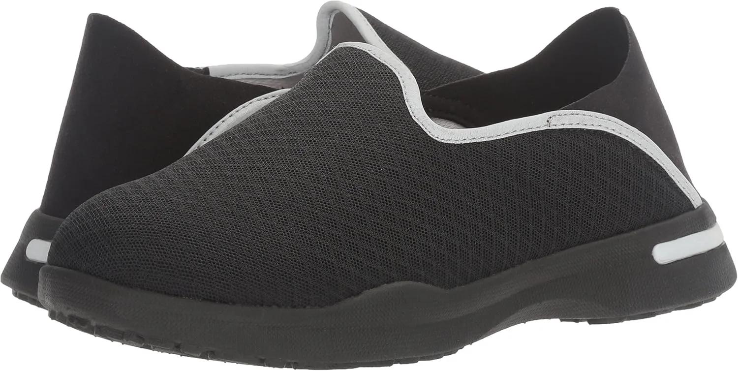 SoftWalk Women's Simba Flat