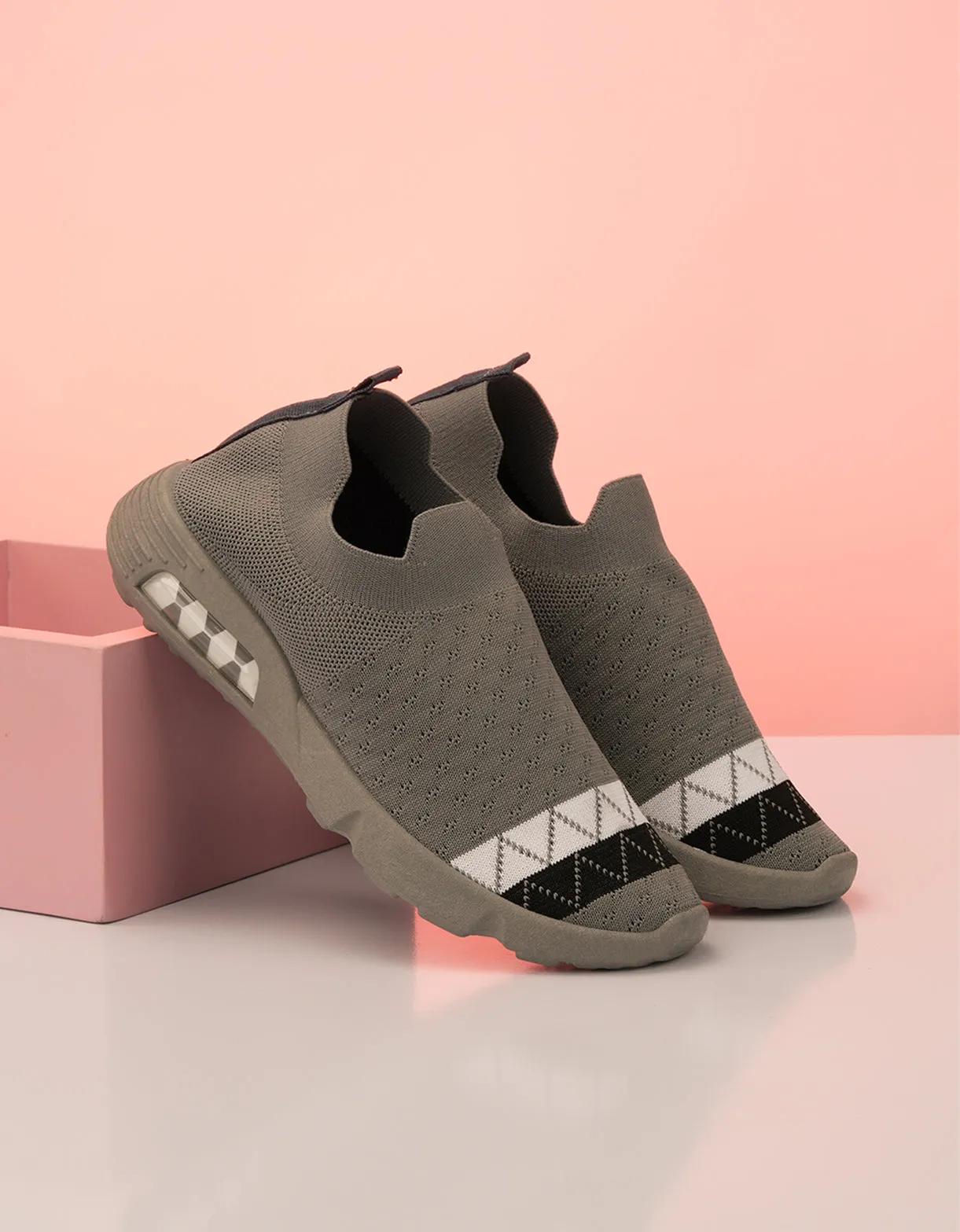 Women Breathable Mesh Sneakers
