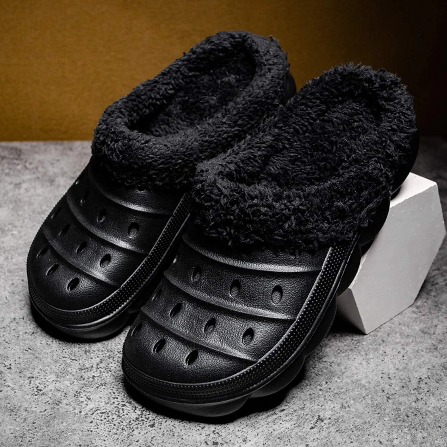 YUKTOPA Unisex Garden Clogs House Slippers Fur Lined Winter Breathable Walking Garden Shoes Warm Non-Slip Mule Footwear
